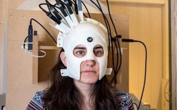 科學家開發可穿戴腦部掃描頭盔:3D打印僅重905克